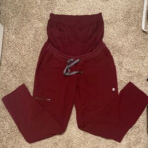 FIGS maternity scrub pants: PETITE